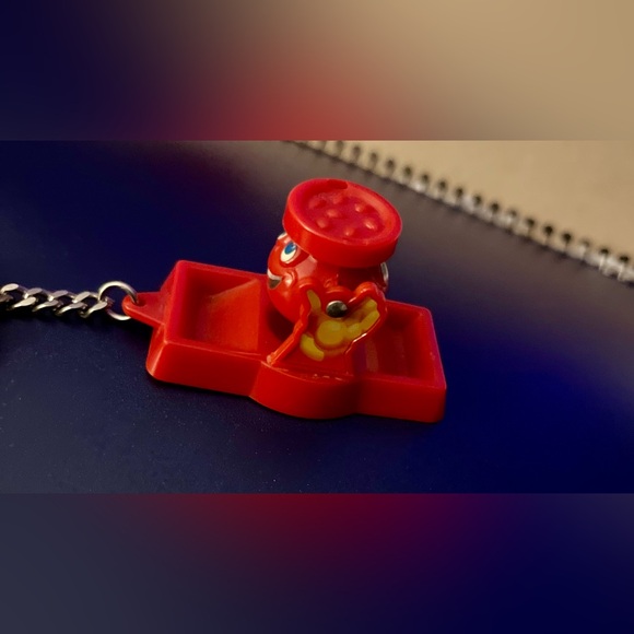 Vintage Miniature “Don’t Spill the Beans” Keychain - Picture 10 of 13